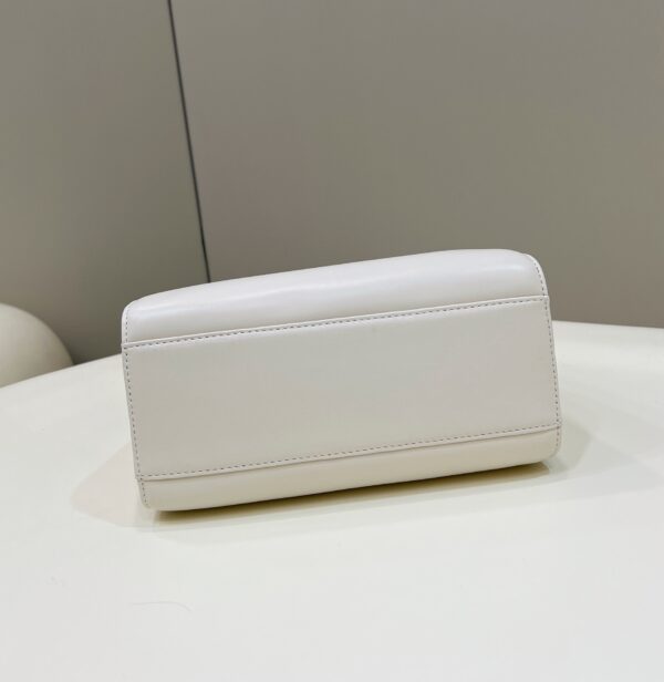 Fendi Lconic Peekaboo