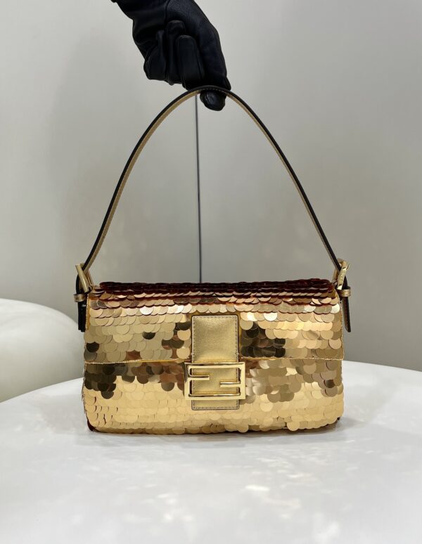FENDI BAGUETTE BAG