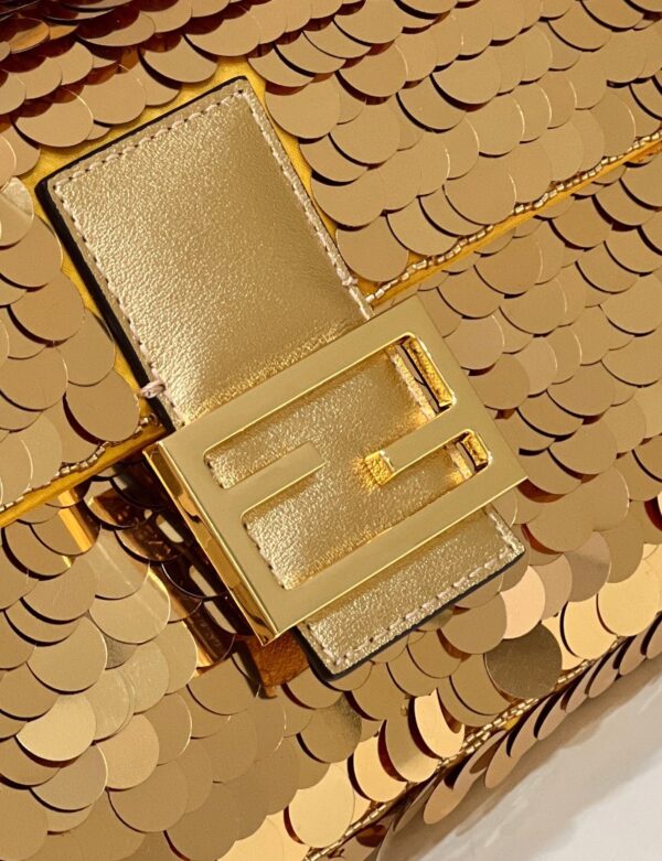 FENDI BAGUETTE BAG