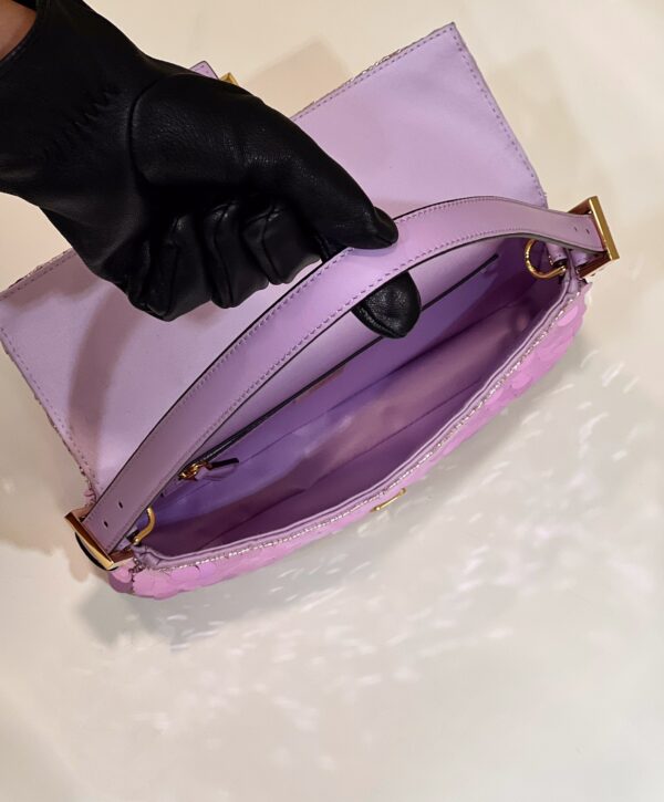 FENDI BAGUETTE BAG