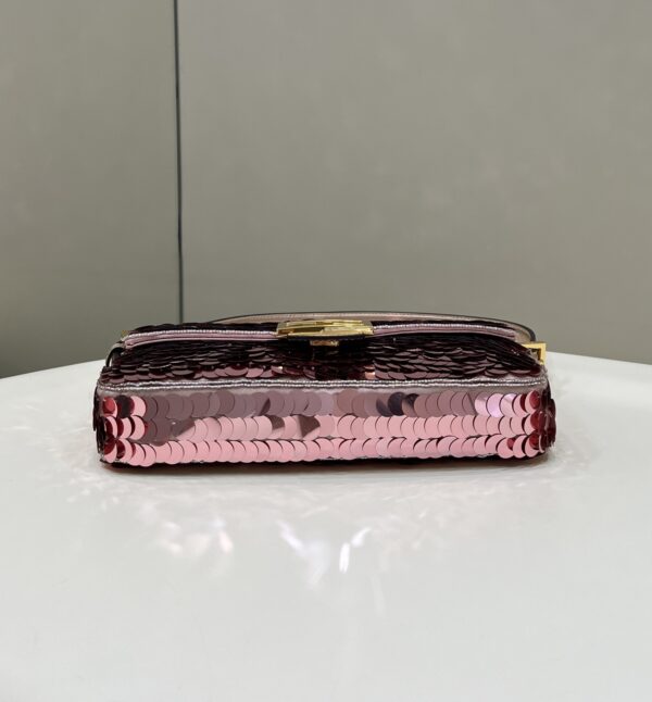 FENDI BAGUETTE BAG