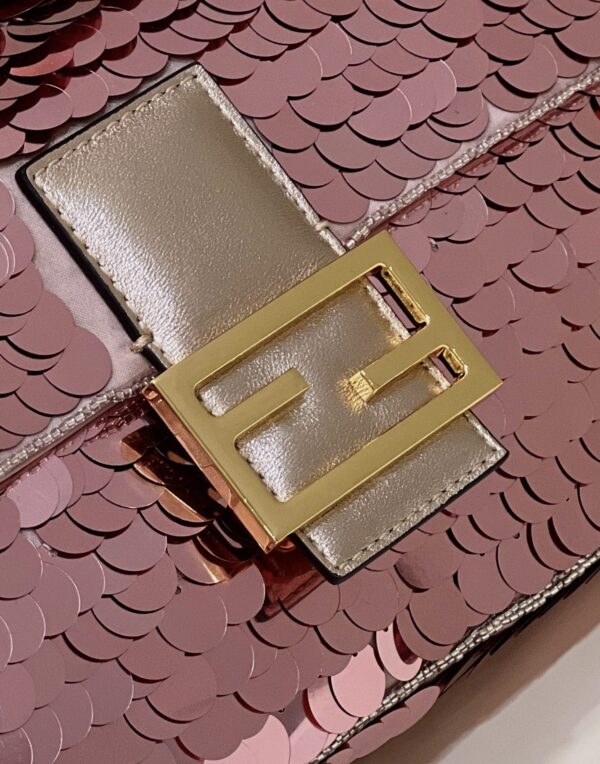 FENDI BAGUETTE BAG