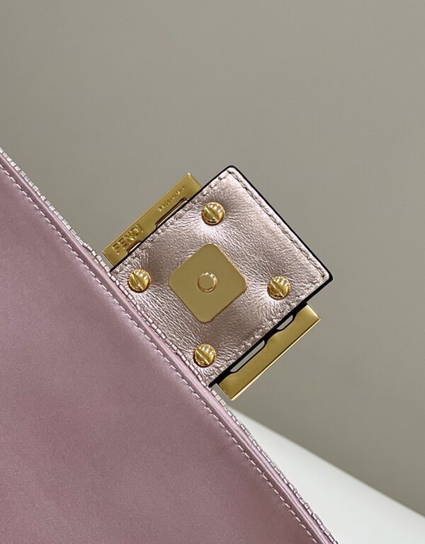 FENDI BAGUETTE BAG
