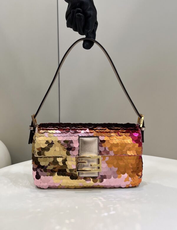 FENDI BAGUETTE BAG