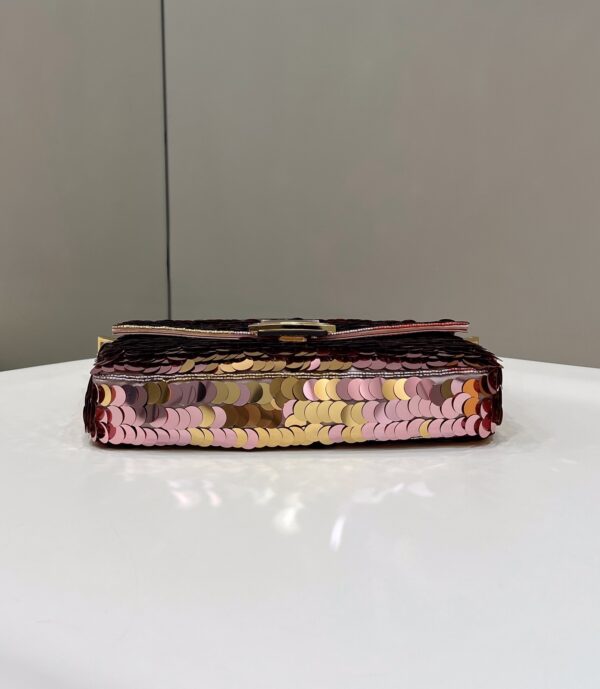 FENDI BAGUETTE BAG