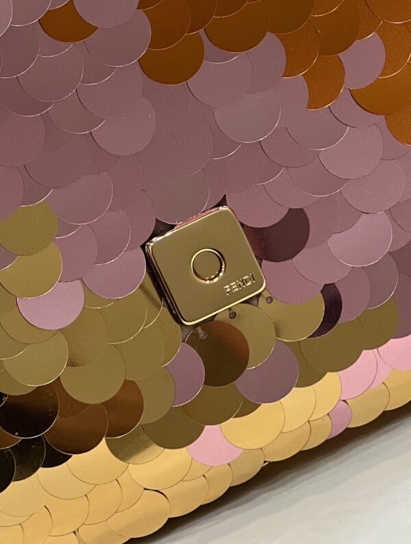 FENDI BAGUETTE BAG