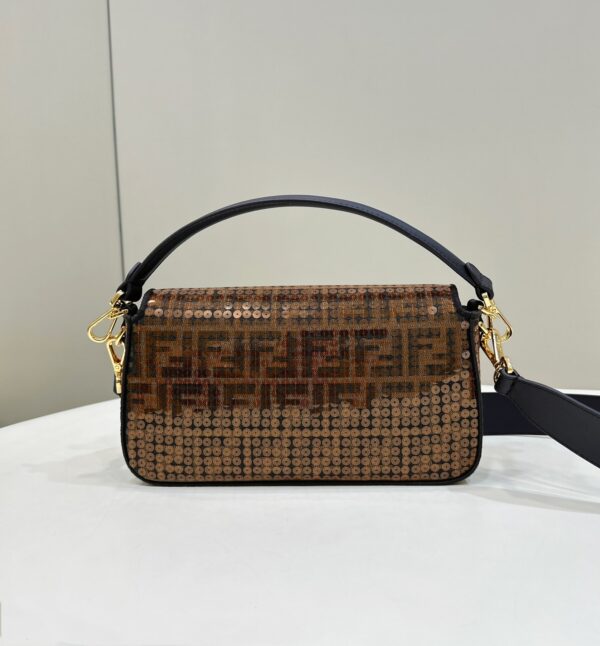 FENDI Baguette