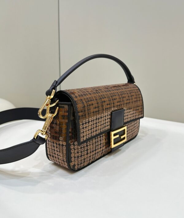 FENDI Baguette
