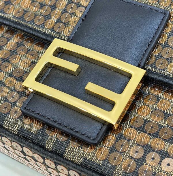 FENDI Baguette