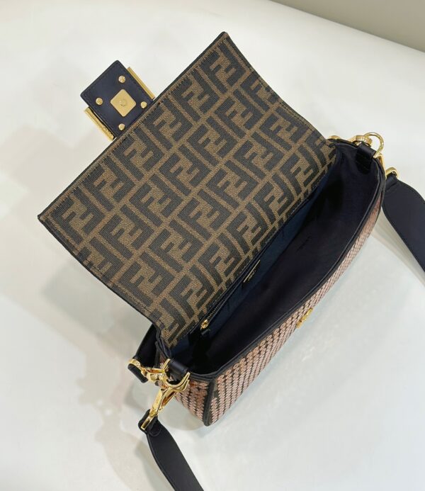 FENDI Baguette