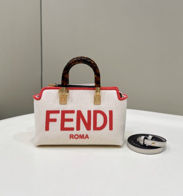 Fendi Lconic By the way Boston