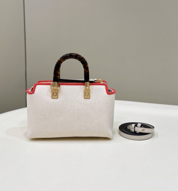 Fendi Lconic By the way Boston