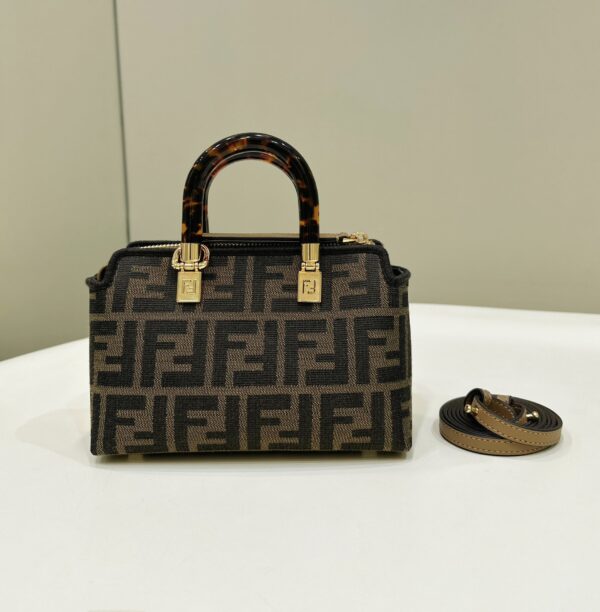 Fendi Lconic By the way Boston