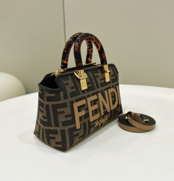 Fendi Lconic By the way Boston