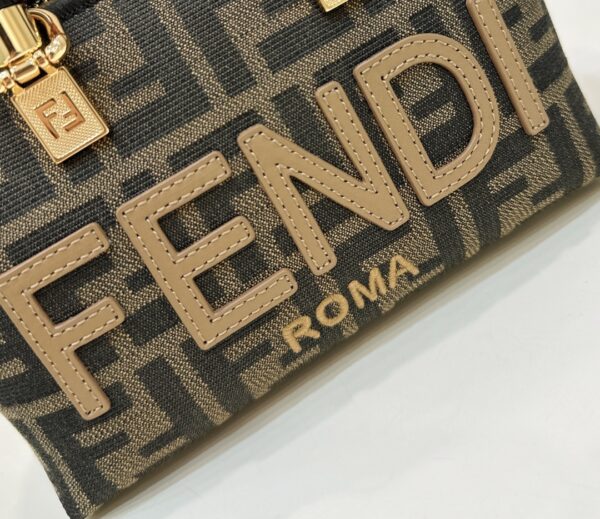Fendi Lconic By the way Boston