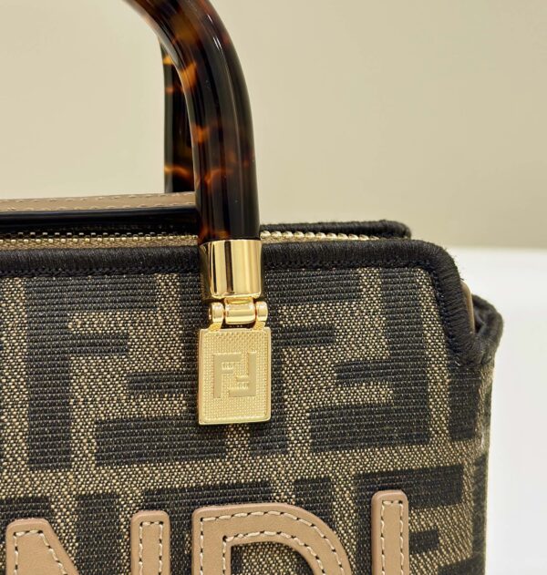 Fendi Lconic By the way Boston