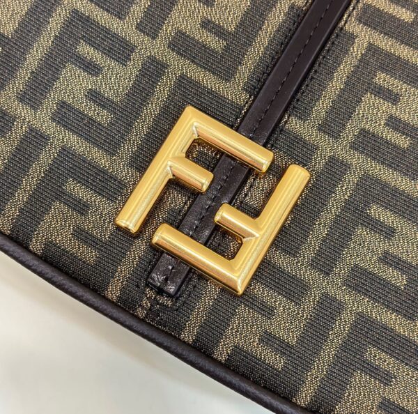 Fendi C’mon Medium
