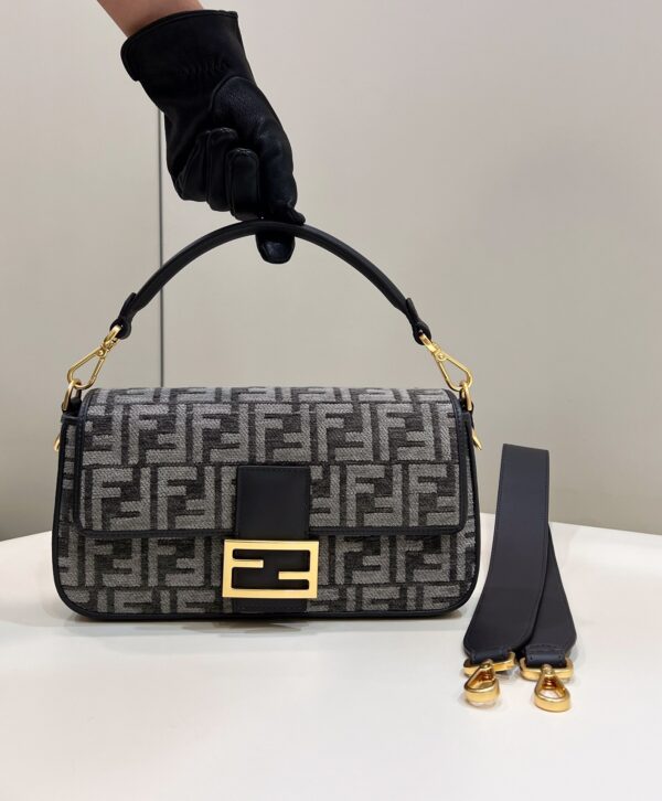 Fendi Baguette