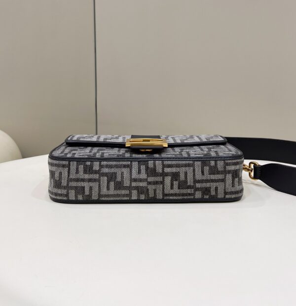 Fendi Baguette