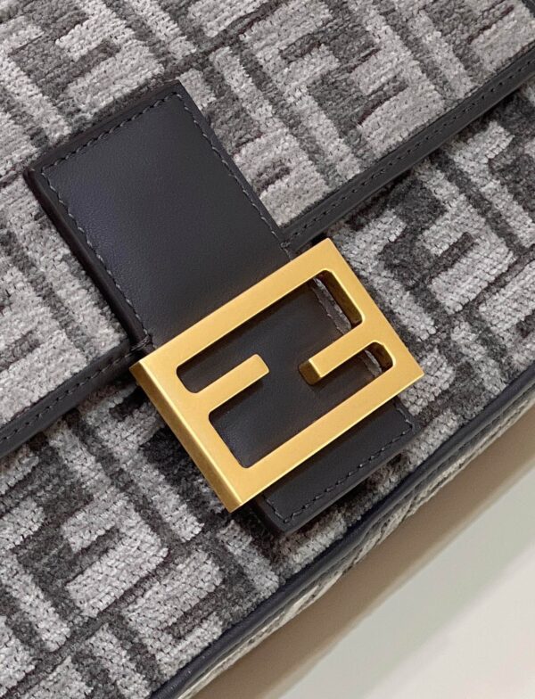 Fendi Baguette