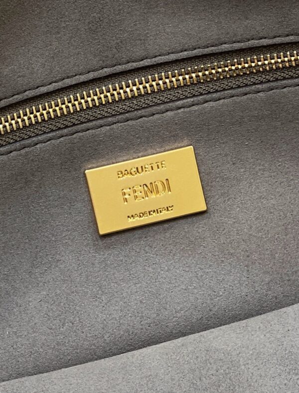 Fendi Baguette