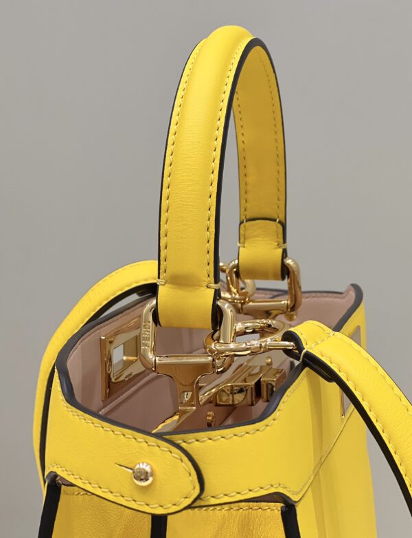 Fendi New Style  Peekaboo I See U