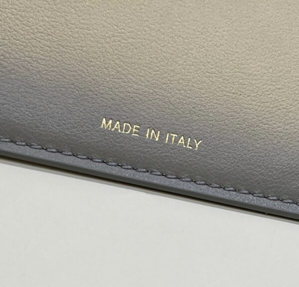 Fendi New Style  Peekaboo I See U