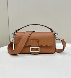 FENDI BAGUETTE