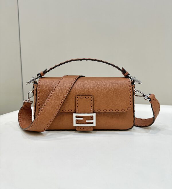 FENDI BAGUETTE