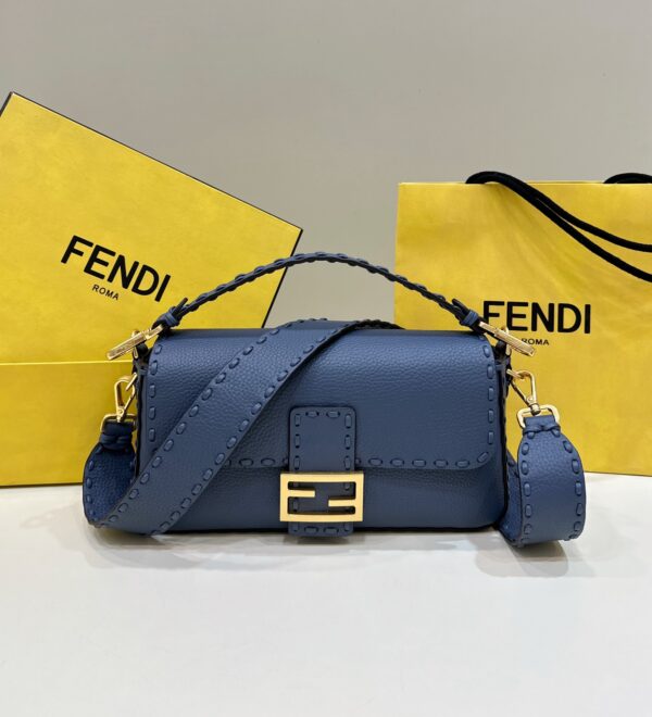 FENDI BAGUETTE