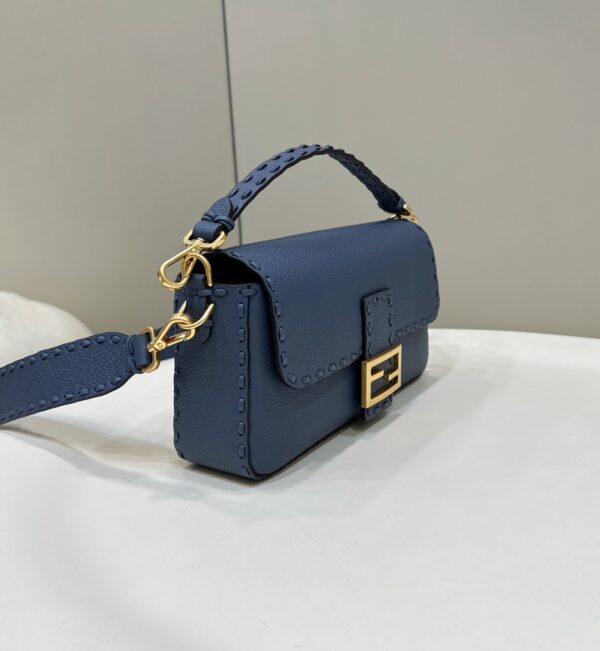 FENDI BAGUETTE