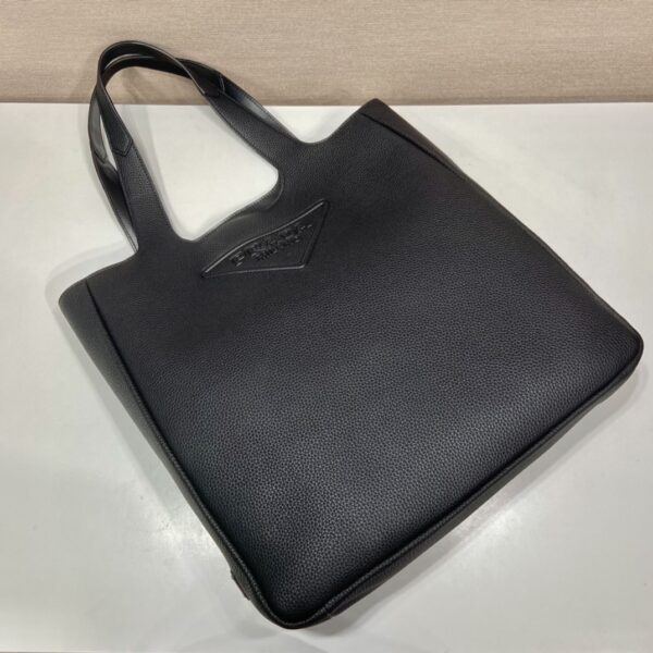 Prada Leather tote bag