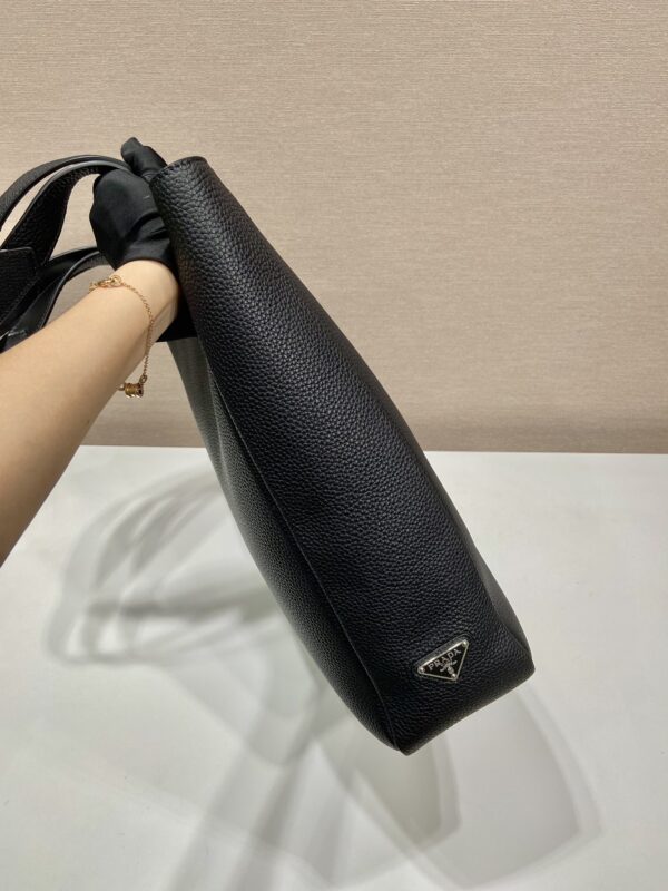 Prada Leather tote bag