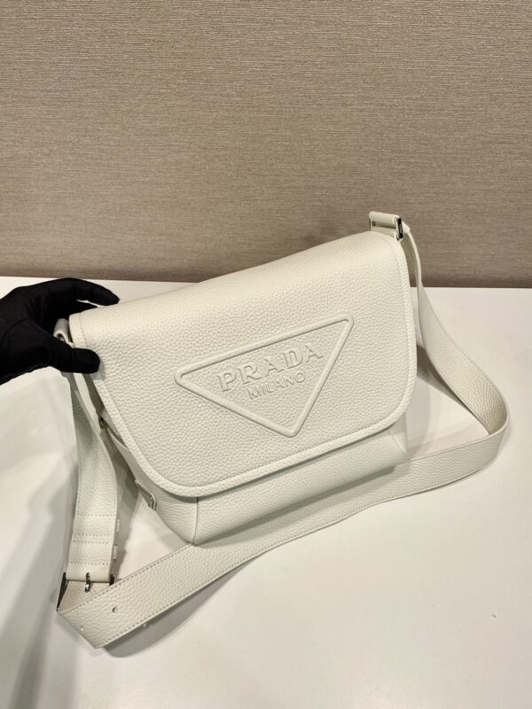 Leather bag with shoulder strap