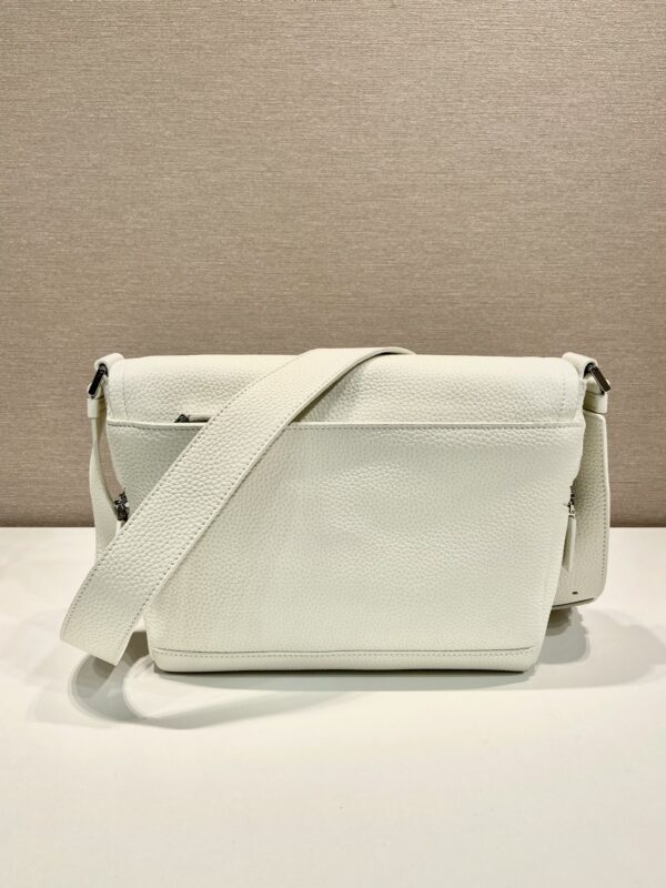 Leather bag with shoulder strap