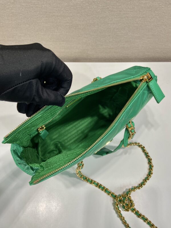 Prada Re-Edition 1995 Chaîne Re-Nylon tote bag