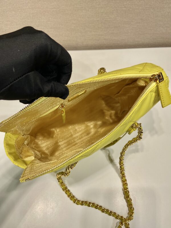 Prada Re-Edition 1995 Chaîne Re-Nylon tote bag