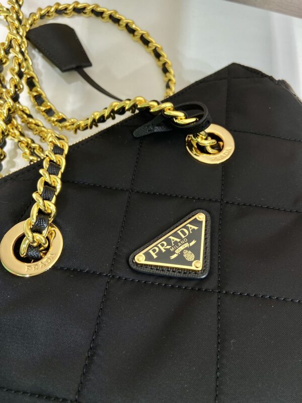 Prada Re-Edition 1995 Chaîne Re-Nylon tote bag
