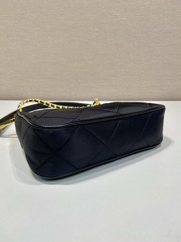 Prada Re-Edition 1995 Chaîne Re-Nylon mini-bag