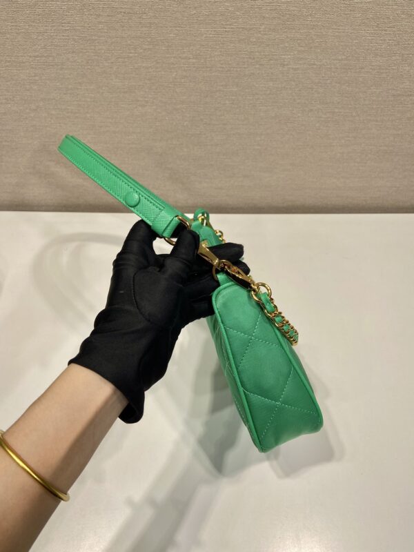 Prada Re-Edition 1995 Chaîne Re-Nylon mini-bag