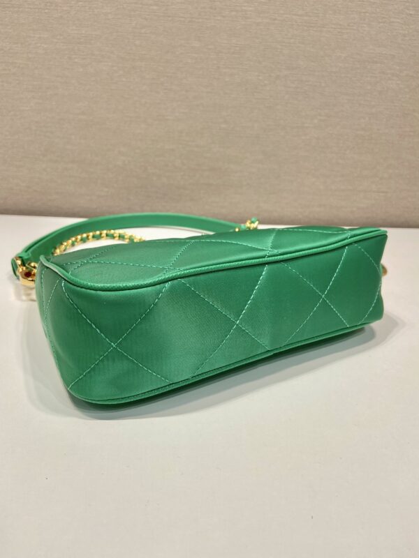 Prada Re-Edition 1995 Chaîne Re-Nylon mini-bag