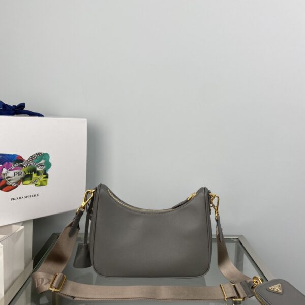 Prada Re-Edition 2005 Saffiano leather bag