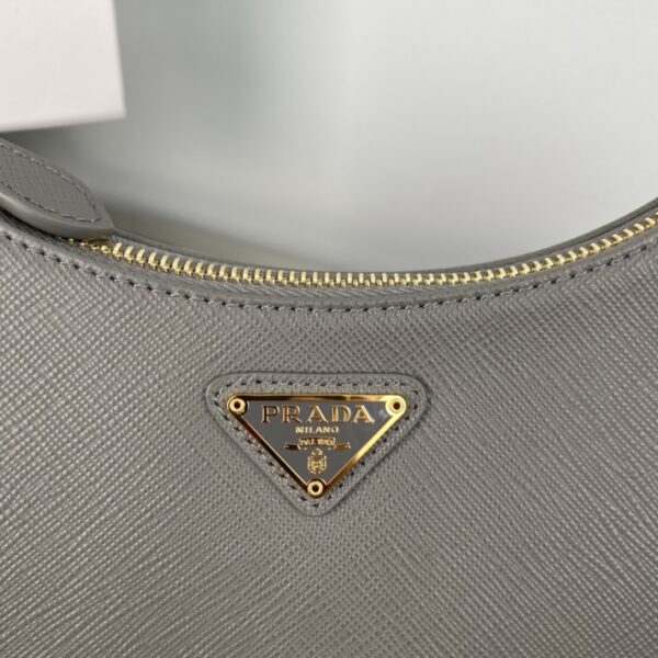 Prada Re-Edition 2005 Saffiano leather bag