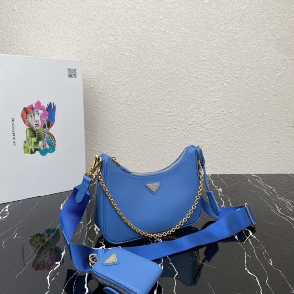 Prada Re-Edition 2005 Saffiano leather bag