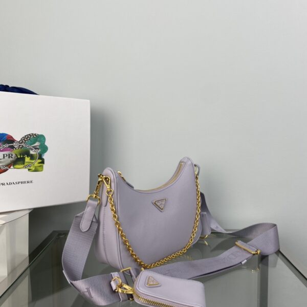 Prada Re-Edition 2005 Saffiano leather bag