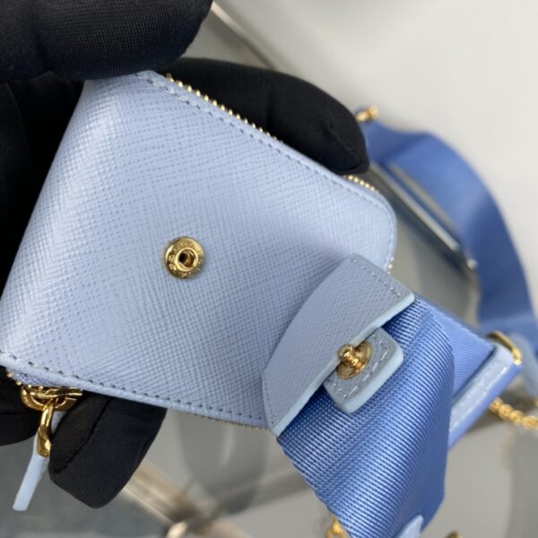 Prada Re-Edition 2005 Saffiano leather bag