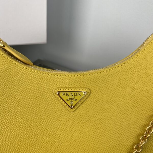 Prada Re-Edition 2005 Saffiano leather bag