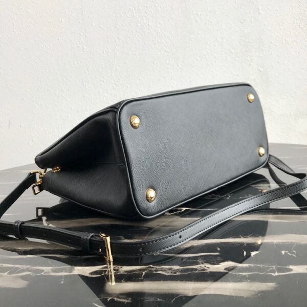 Medium Prada Galleria Saffiano leather bag