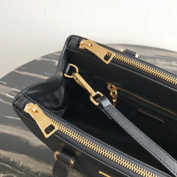 Medium Prada Galleria Saffiano leather bag