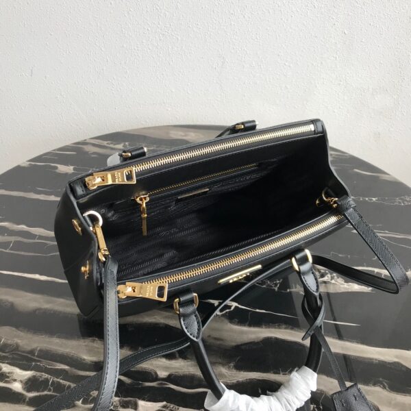 Medium Prada Galleria Saffiano leather bag